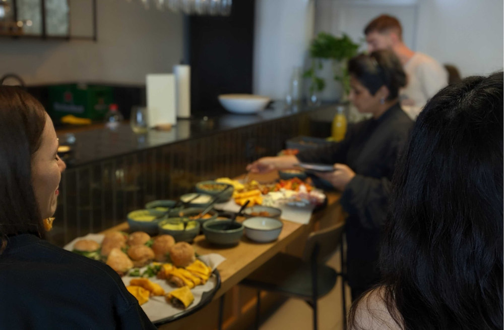 Hosted experiences